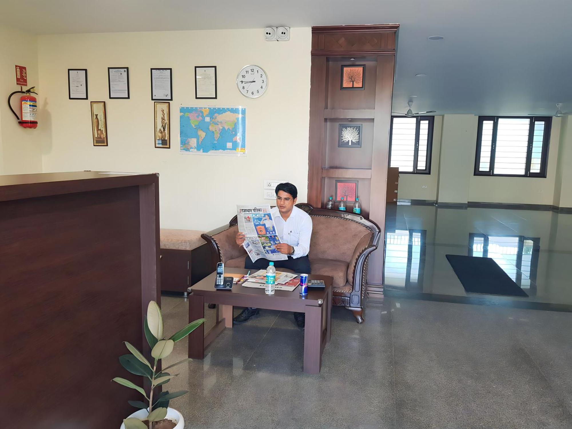 Sheerha Royal Residency-Near Jaipur Airport Hotel Exterior foto